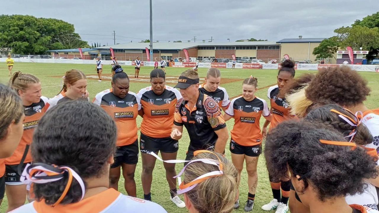 LA Roosters finish undefeated in group stages of Women’s Vegas 9s